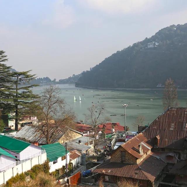 Hotel Madhuban Найнитал Экстерьер фото
